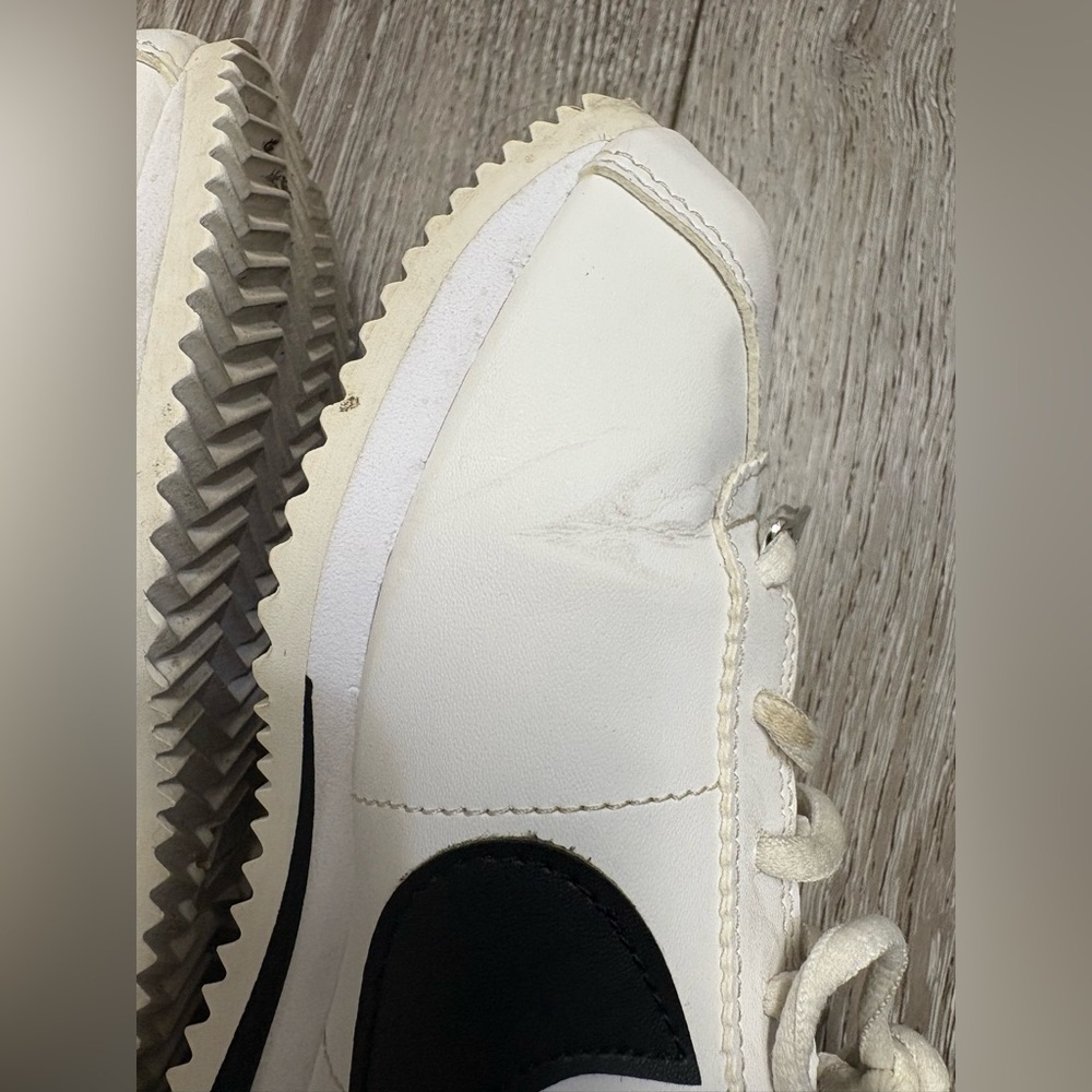 Nike Cortez black and white shoes - Picture 8 of 11